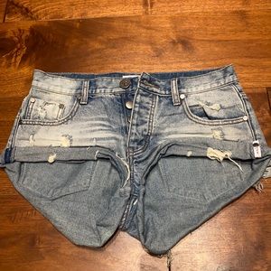 One Tea Spoon Shorts